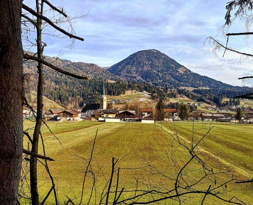 Kirchdorf in Tirol im Frühjahr