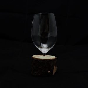 Vase aus kaputtem Weinglas