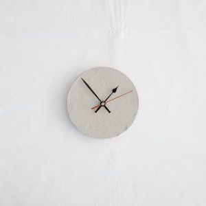 DIY Uhr aus Beton