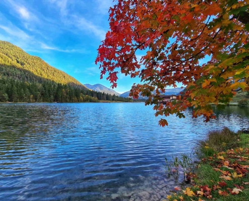 Herbstlicher Pillersee in St. Ulrich
