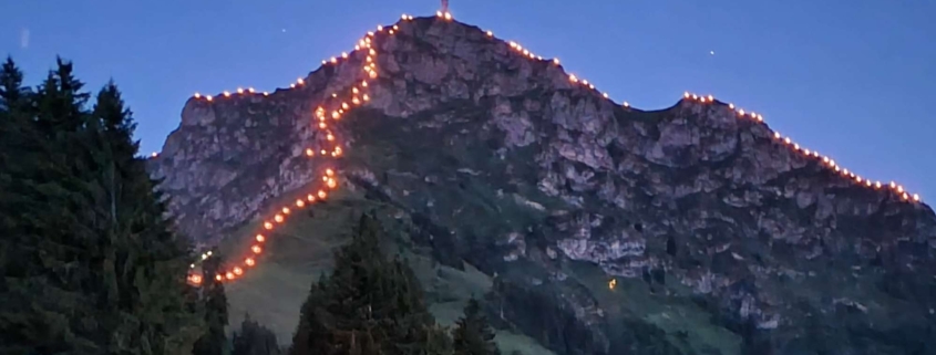 Berge in Flammen - St. Johann in Tirol