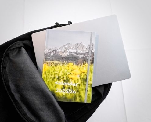 Schülerkalender individuell selbst gestalten bei fotokalender.com
