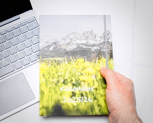 Schülerkalender individuell selbst gestalten bei fotokalender.com