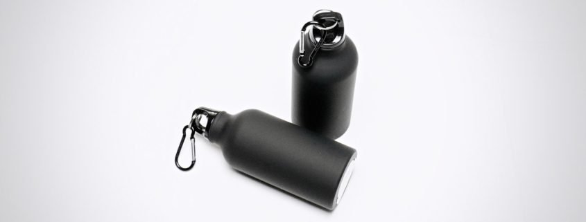 Trinkflasche mit Karabiner