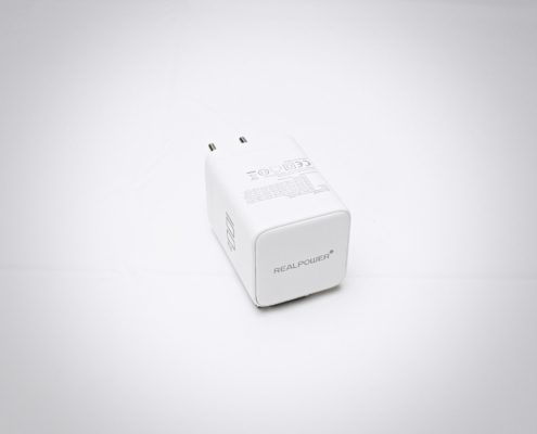 RealPower - GaN Charger 100W mit integriertem Kabel RealPower - GaN Charger 100W mit integriertem Kabel