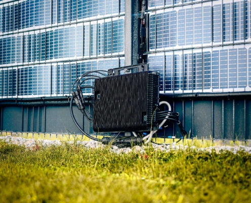 Sunbooster VERTICAL+ Photovoltaik-Zaun Sunbooster VERTICAL+ Photovoltaik-Zaun