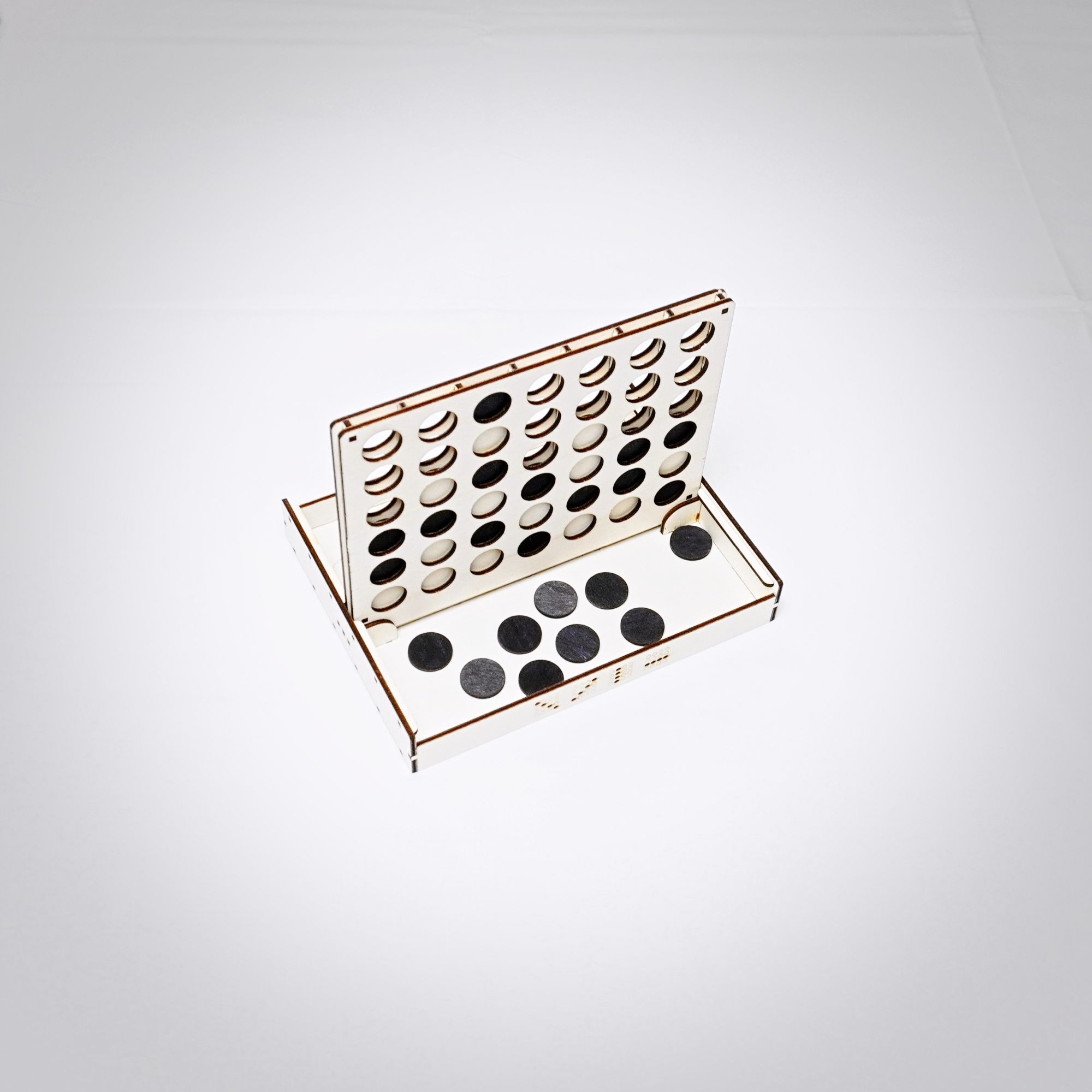 Vier gewinnt Spiel aus Holz